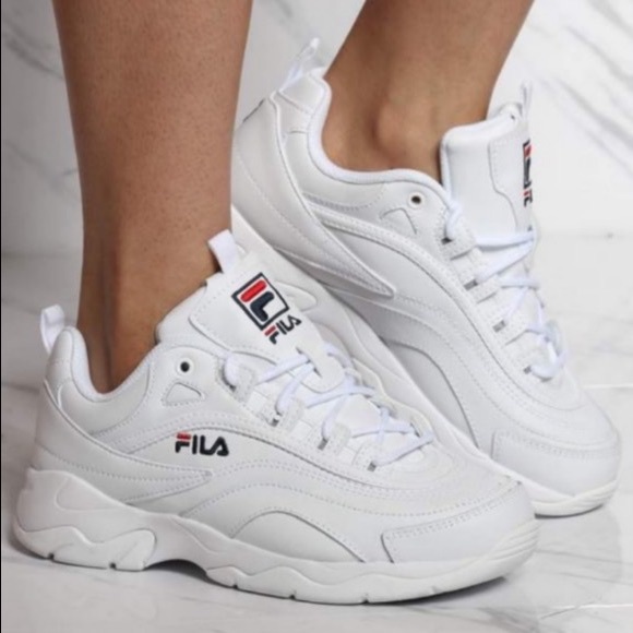 Fila Disarray White Chunky Sneaker - Picture 2 of 16